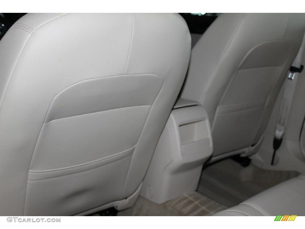 2012 Passat TDI SEL - Candy White / Cornsilk Beige photo #33