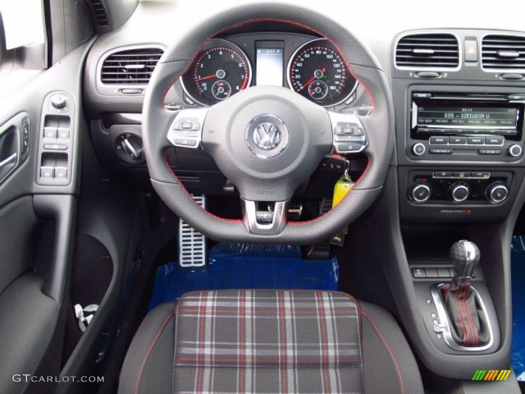2014 Volkswagen GTI 4 Door Wolfsburg Edition Intelagos Plaid Cloth Dashboard Photo #87628444