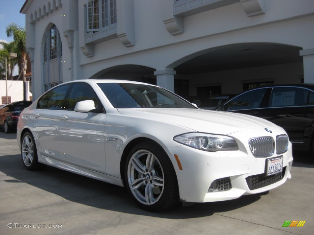 2013 5 Series 550i Sedan - Alpine White / Black photo #1