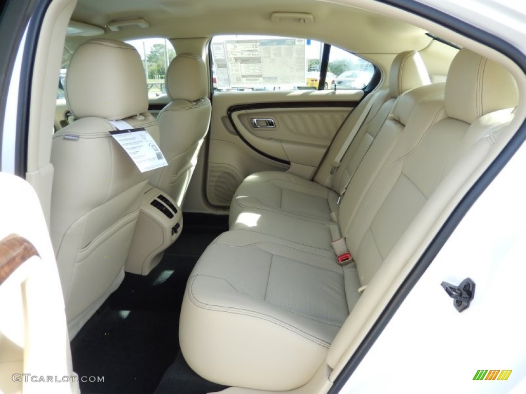 2014 Ford Taurus Limited Rear Seat Photo #87628795