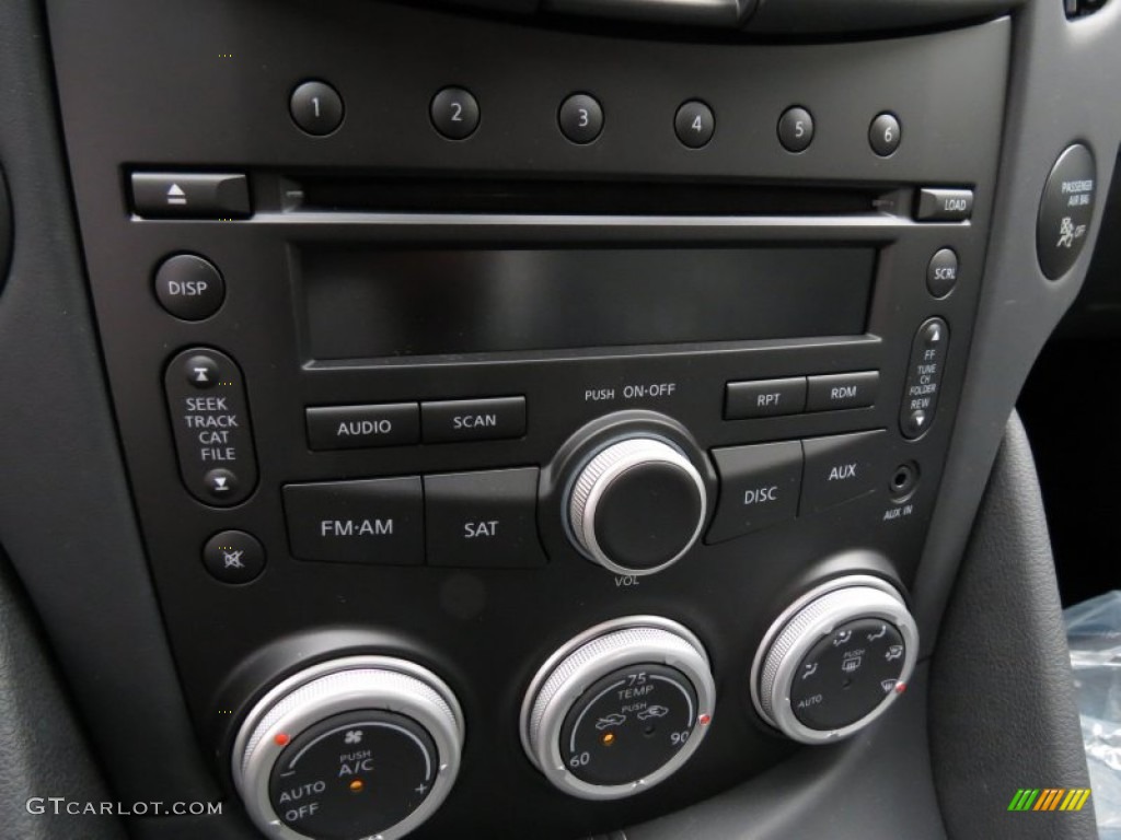 2014 Nissan 370Z Touring Coupe Controls Photo #87629719