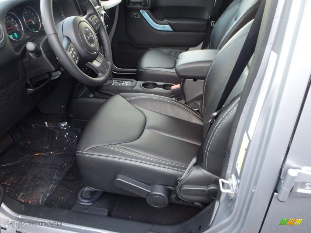 2014 Jeep Wrangler Unlimited Sahara 4x4 Front Seat Photos