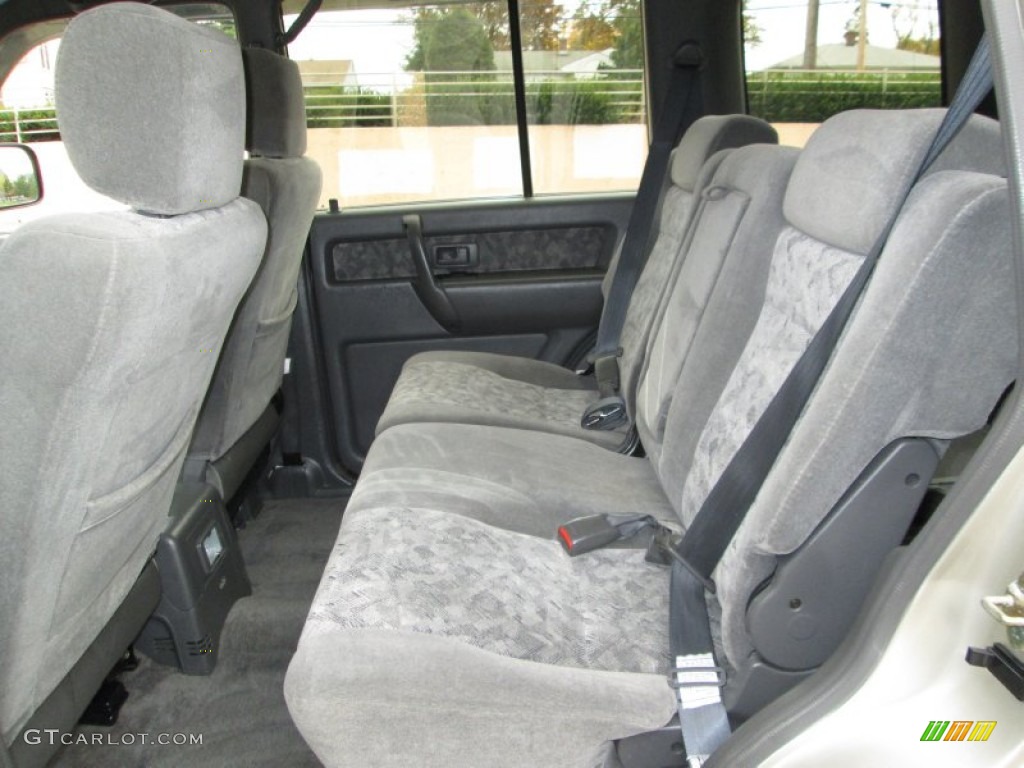 2002 Isuzu Trooper S 4x4 Rear Seat Photo #87634960