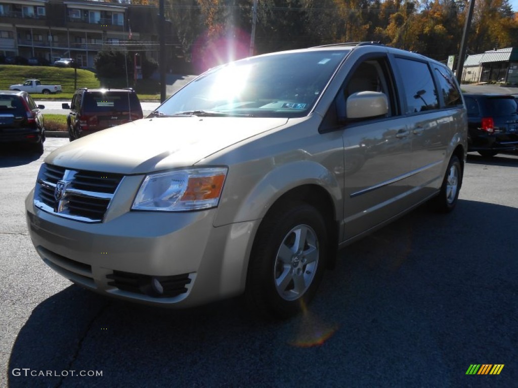 2010 Grand Caravan SXT - White Gold Pearl / Medium Slate Gray/Light Shale photo #3