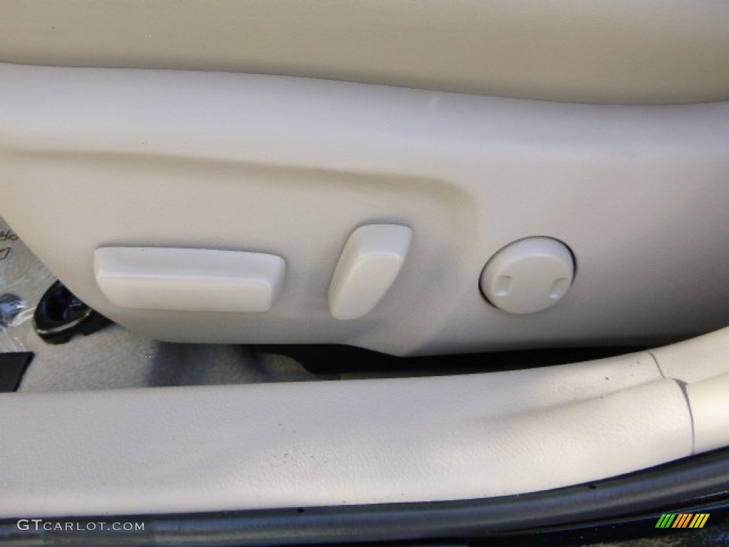 2014 Camry XLE V6 - Attitude Black Metallic / Ivory photo #15