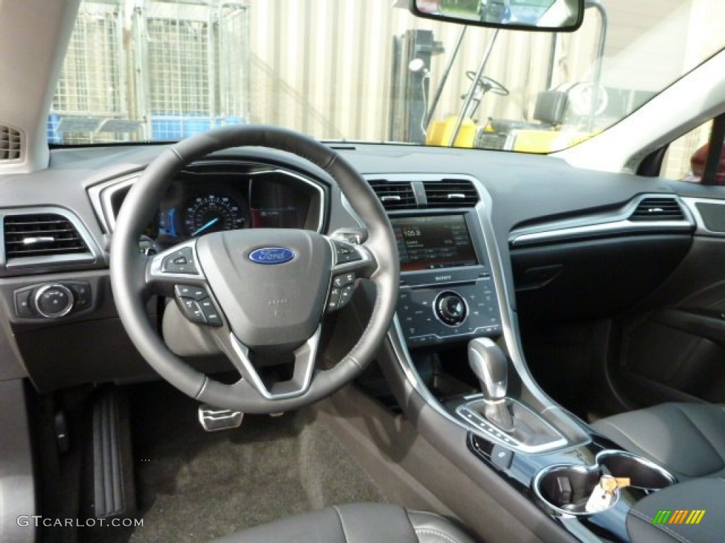 2014 Ford Fusion Titanium AWD Dashboard Photos