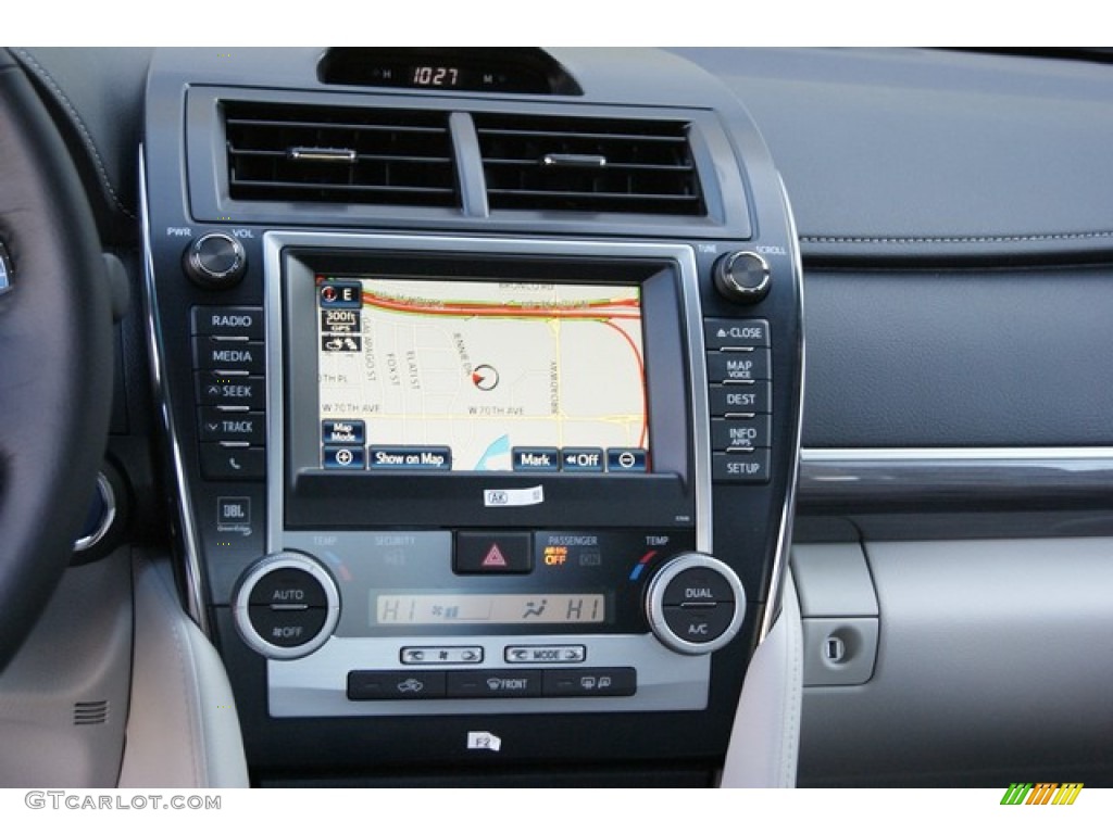 2014 Camry Hybrid XLE - Super White / Ash photo #6