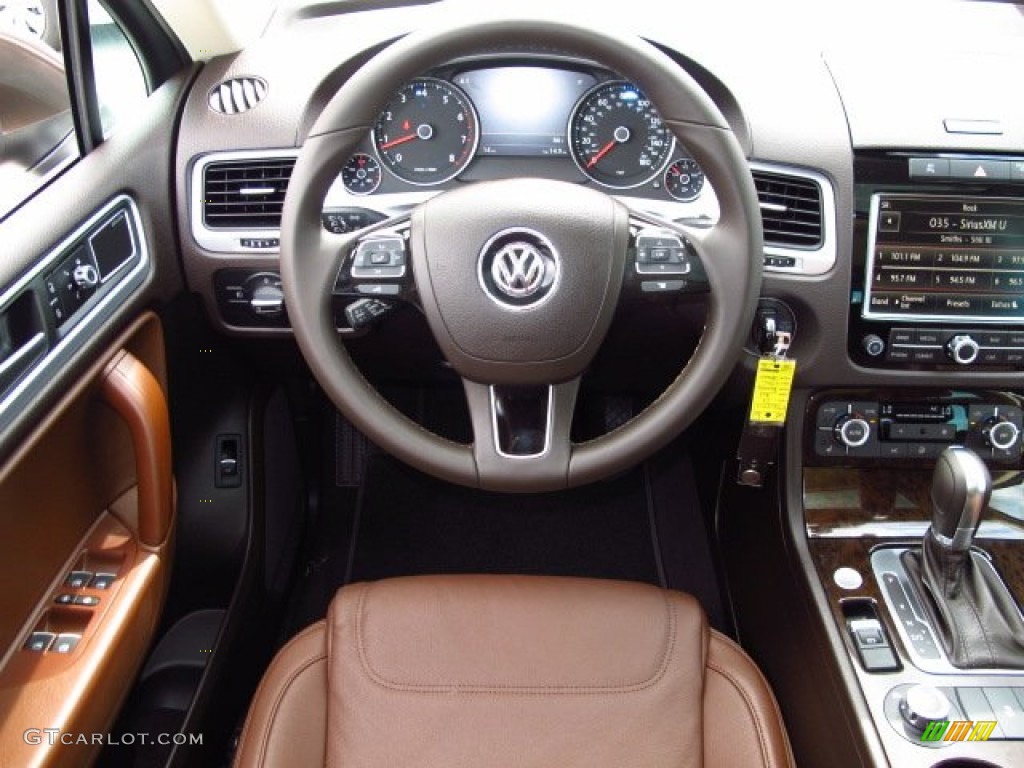 2014 Volkswagen Touareg V6 Executive 4Motion Steering Wheel Photos
