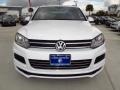 Pure White - Touareg V6 R-Line 4Motion Photo No. 2
