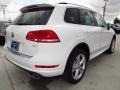 Pure White - Touareg V6 R-Line 4Motion Photo No. 6