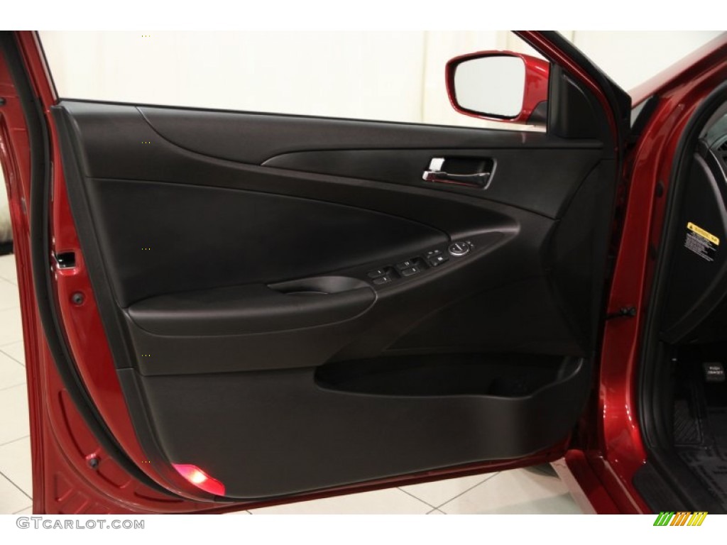 2011 Sonata SE 2.0T - Venetian Red / Black photo #4