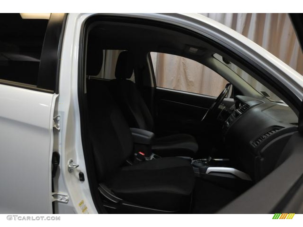 2013 Outlander Sport ES - White Pearl / Black photo #7