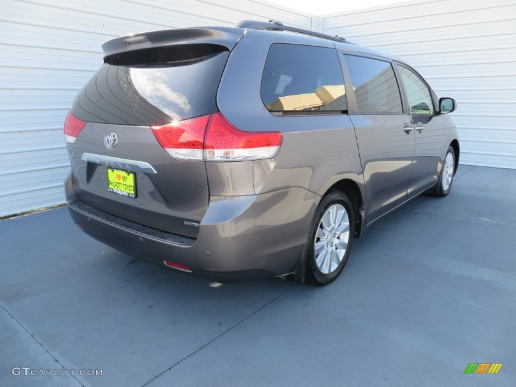 2011 Sienna Limited - Predawn Gray Mica / Light Gray photo #4