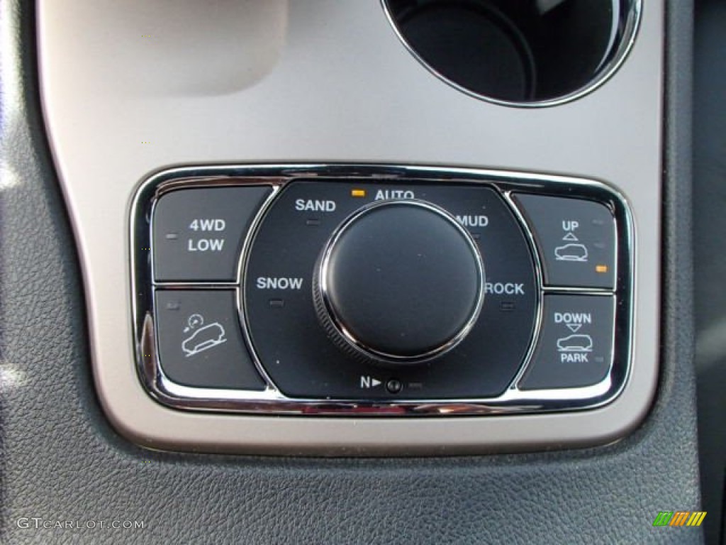 2014 Jeep Grand Cherokee Summit 4x4 Controls Photo #87652147