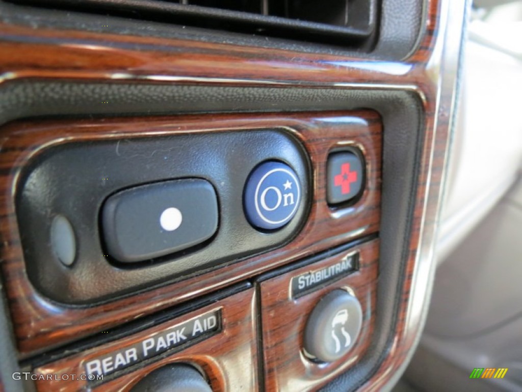 2002 Escalade AWD - Silver Sand / Shale photo #10