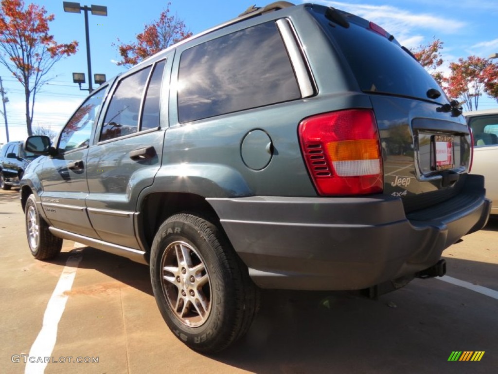 2004 Grand Cherokee Laredo 4x4 - Onyx Green Pearl / Taupe photo #2