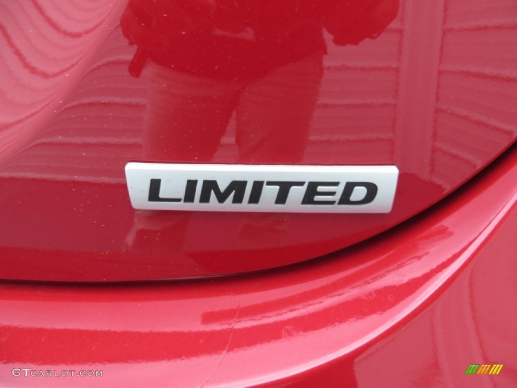 2013 Elantra Limited - Sparkling Ruby / Beige photo #15
