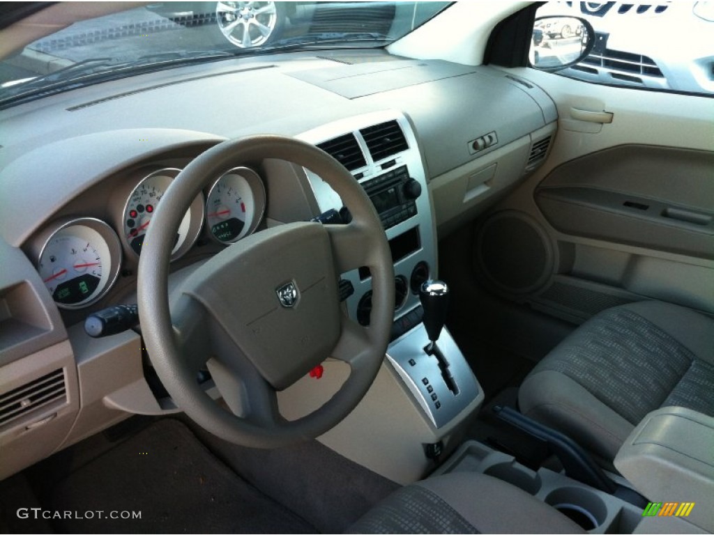2007 Caliber SXT - Light Khaki Metallic / Pastel Pebble Beige photo #8