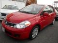 Red Alert - Versa 1.8 S Hatchback Photo No. 6