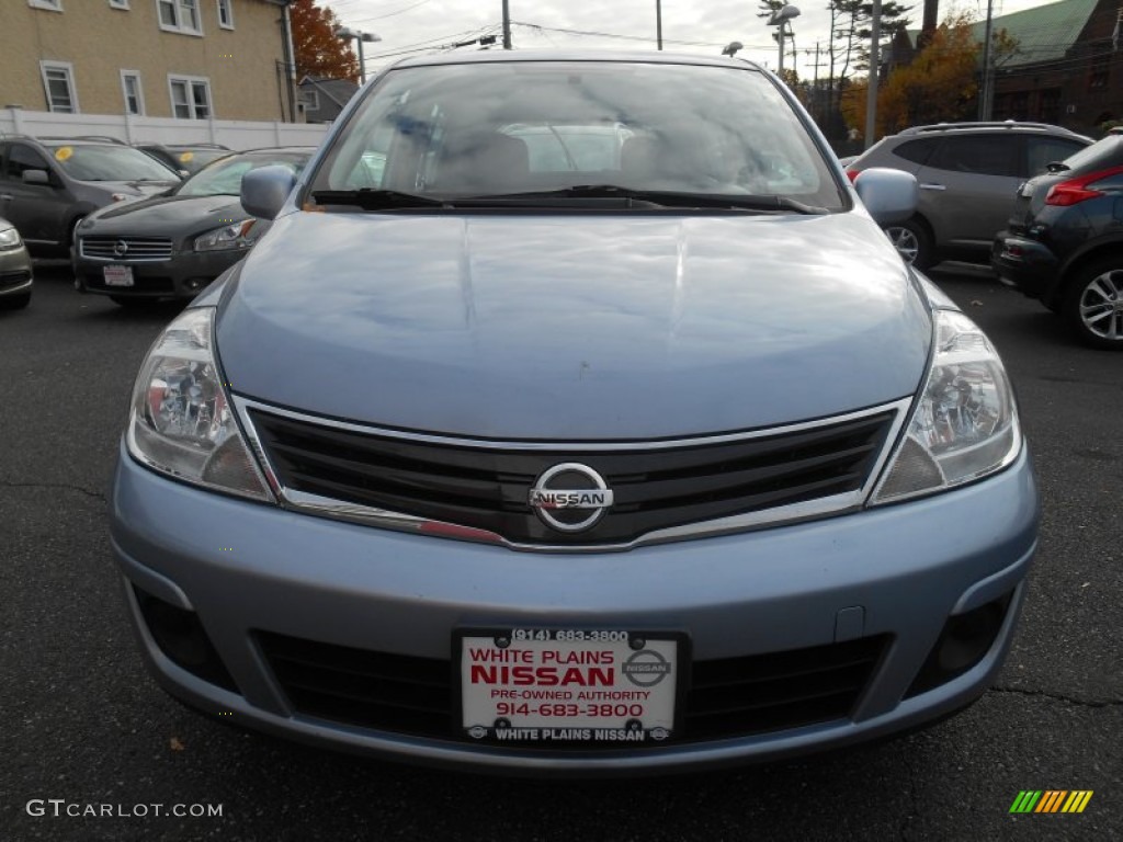 2012 Versa 1.8 S Hatchback - Arctic Blue Metallic / Charcoal photo #2