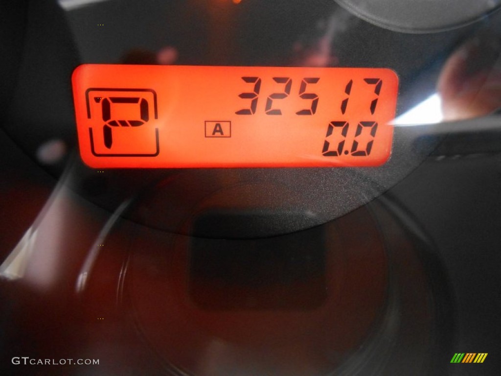 2012 Versa 1.8 S Hatchback - Arctic Blue Metallic / Charcoal photo #19