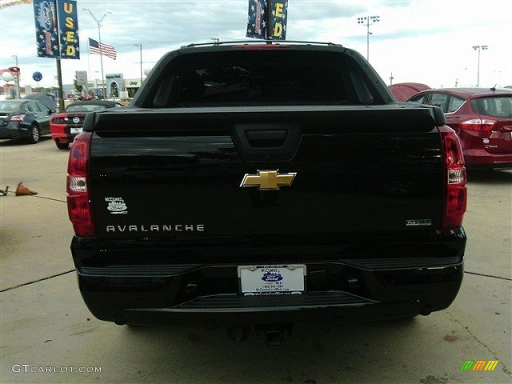 2010 Avalanche Z71 4x4 - Black / Ebony photo #4