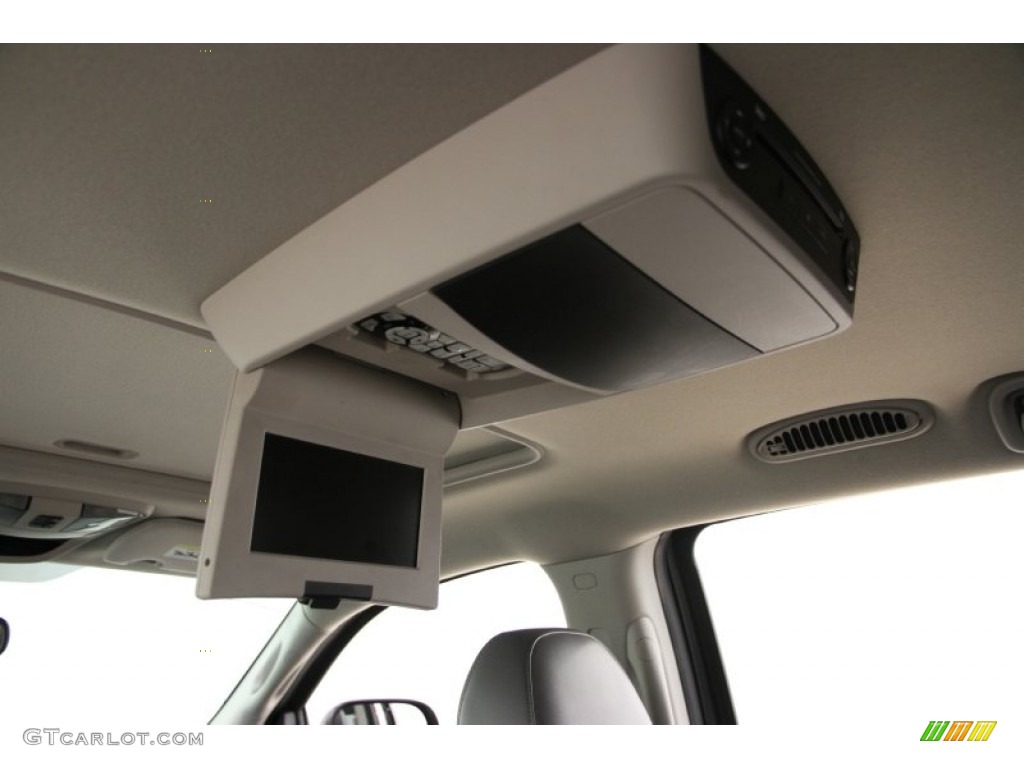 2006 Dodge Durango Limited HEMI 4x4 Entertainment System Photo #87668168