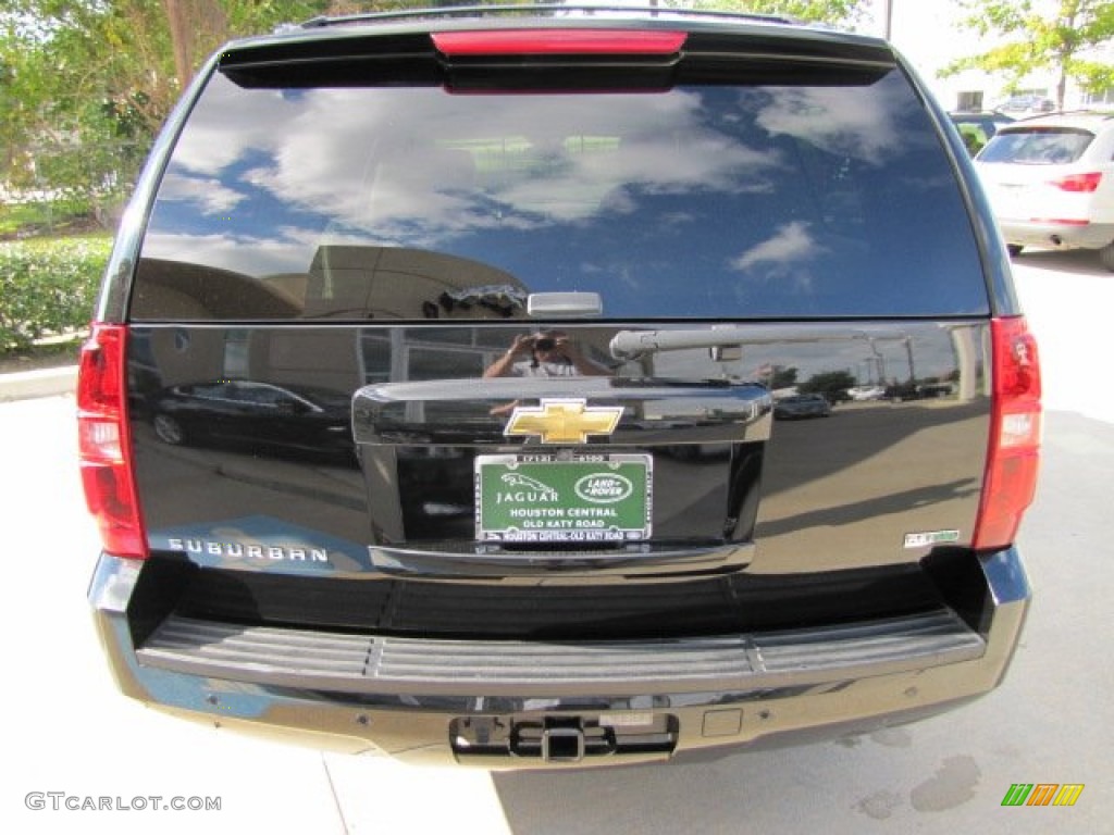 2010 Suburban LT 4x4 - Black / Light Titanium/Dark Titanium photo #9