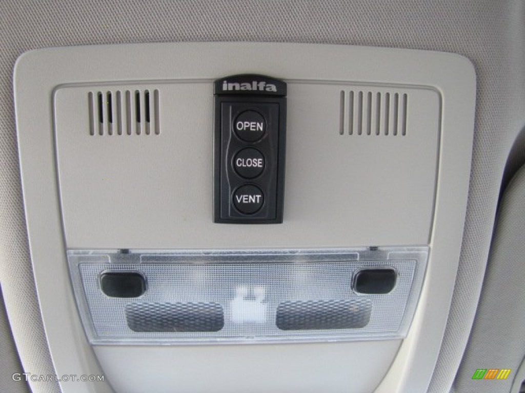 2010 Suburban LT 4x4 - Black / Light Titanium/Dark Titanium photo #44