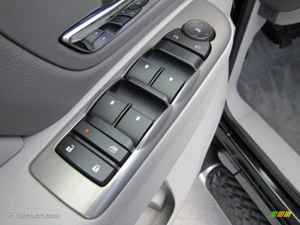 2010 Suburban LT 4x4 - Black / Light Titanium/Dark Titanium photo #48