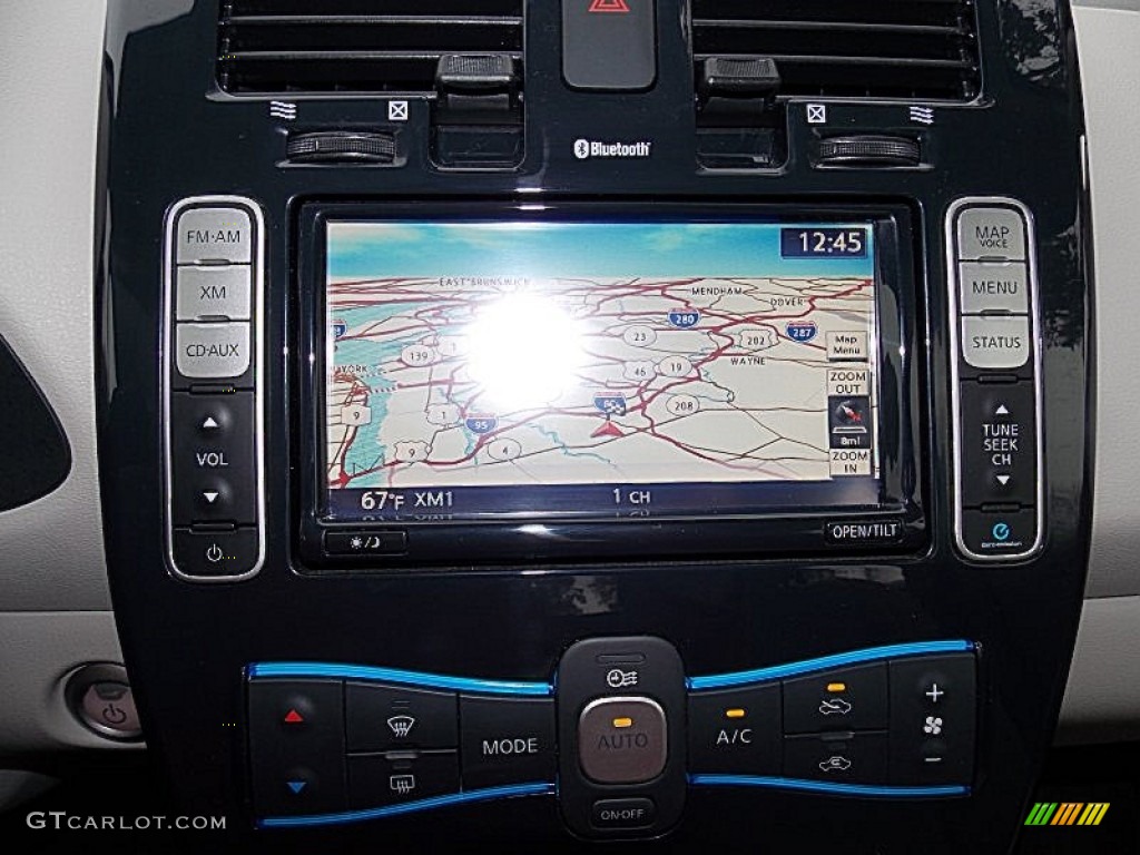 2011 Nissan LEAF SL Navigation Photo #87682010