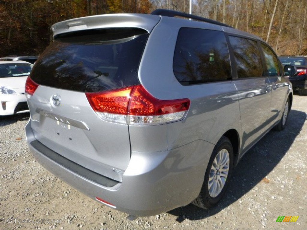 2014 Sienna XLE - Silver Sky Metallic / Light Gray photo #3