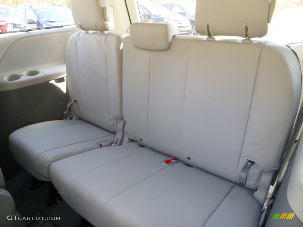 2014 Toyota Sienna XLE Rear Seat Photo #87684047