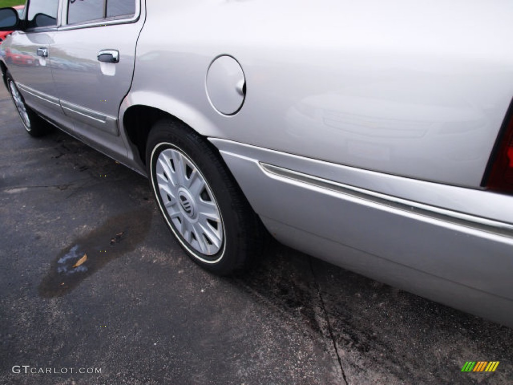 2004 Grand Marquis GS - Silver Birch Metallic / Light Flint photo #4