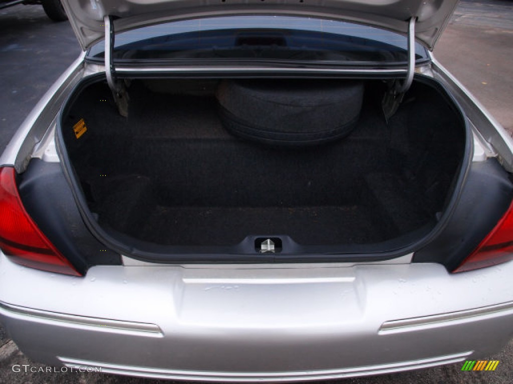 2004 Grand Marquis GS - Silver Birch Metallic / Light Flint photo #5