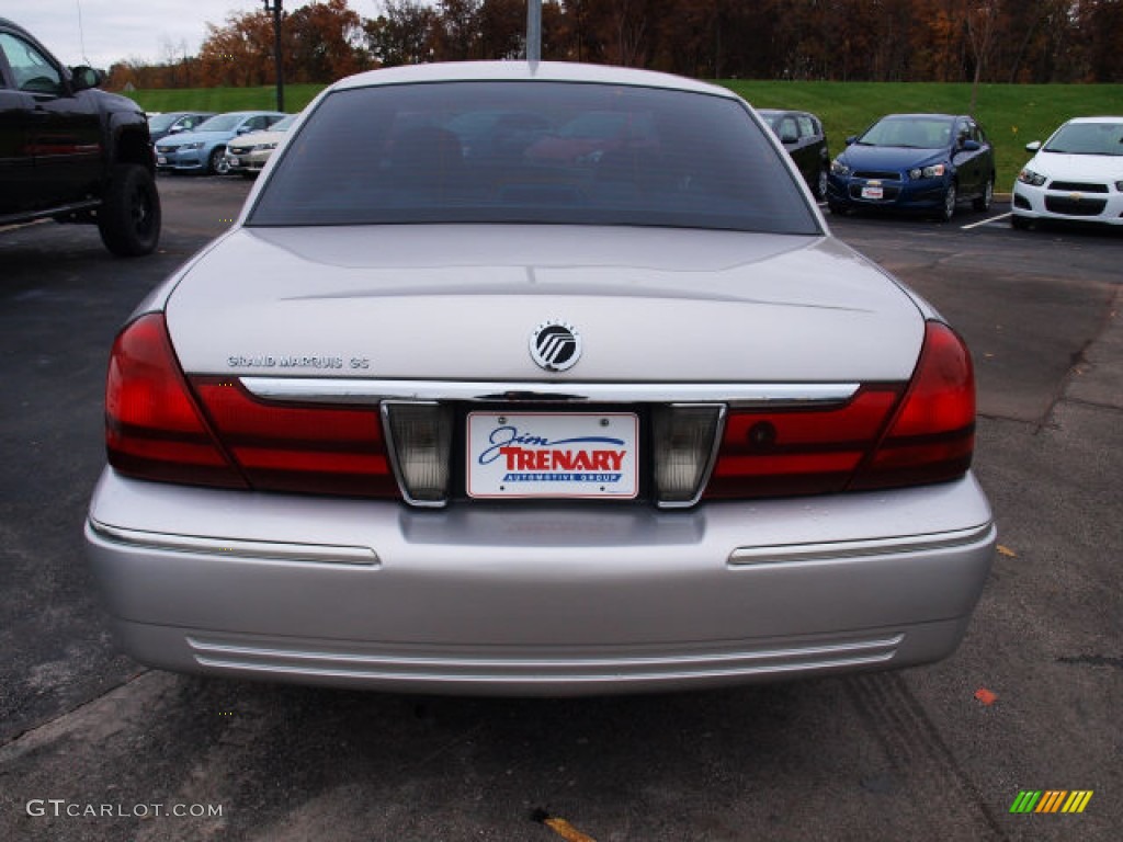 2004 Grand Marquis GS - Silver Birch Metallic / Light Flint photo #6