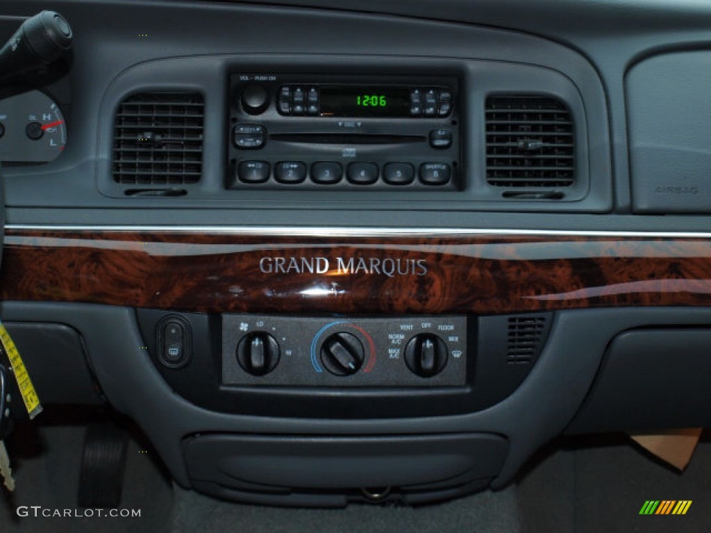 2004 Grand Marquis GS - Silver Birch Metallic / Light Flint photo #12