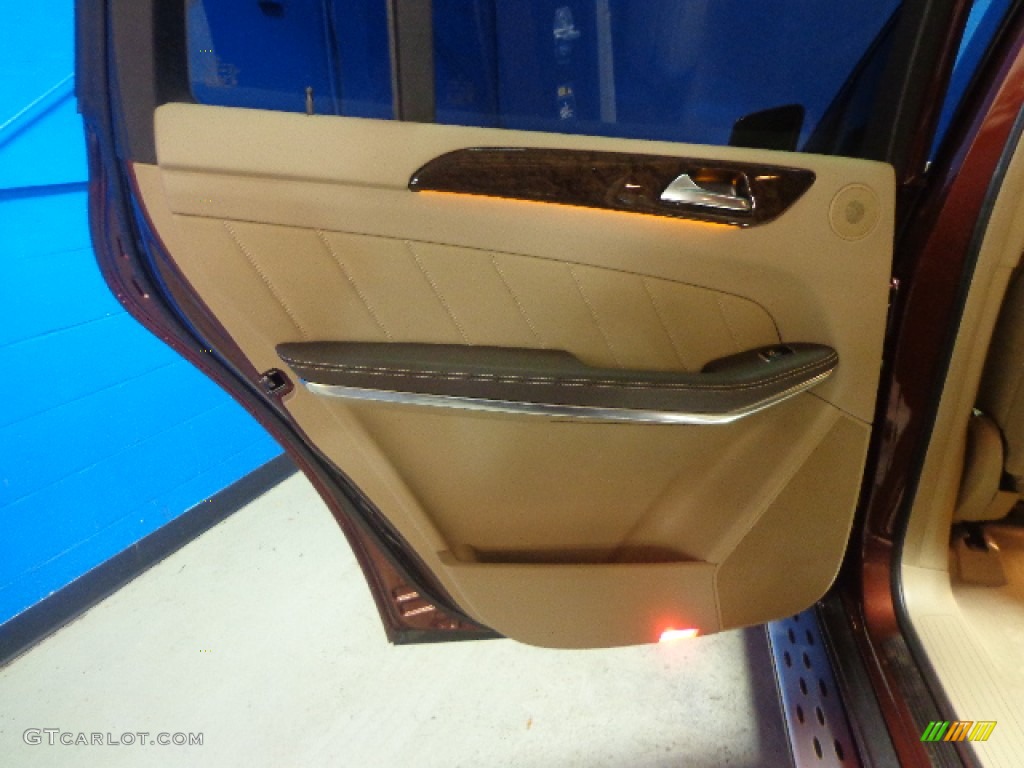 2013 GL 450 4Matic - Cinnabar Red Metallic / Almond Beige photo #26