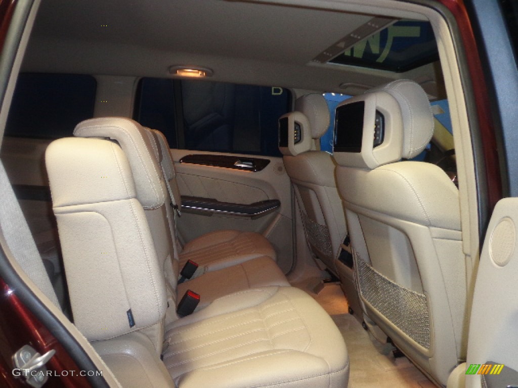 2013 GL 450 4Matic - Cinnabar Red Metallic / Almond Beige photo #31