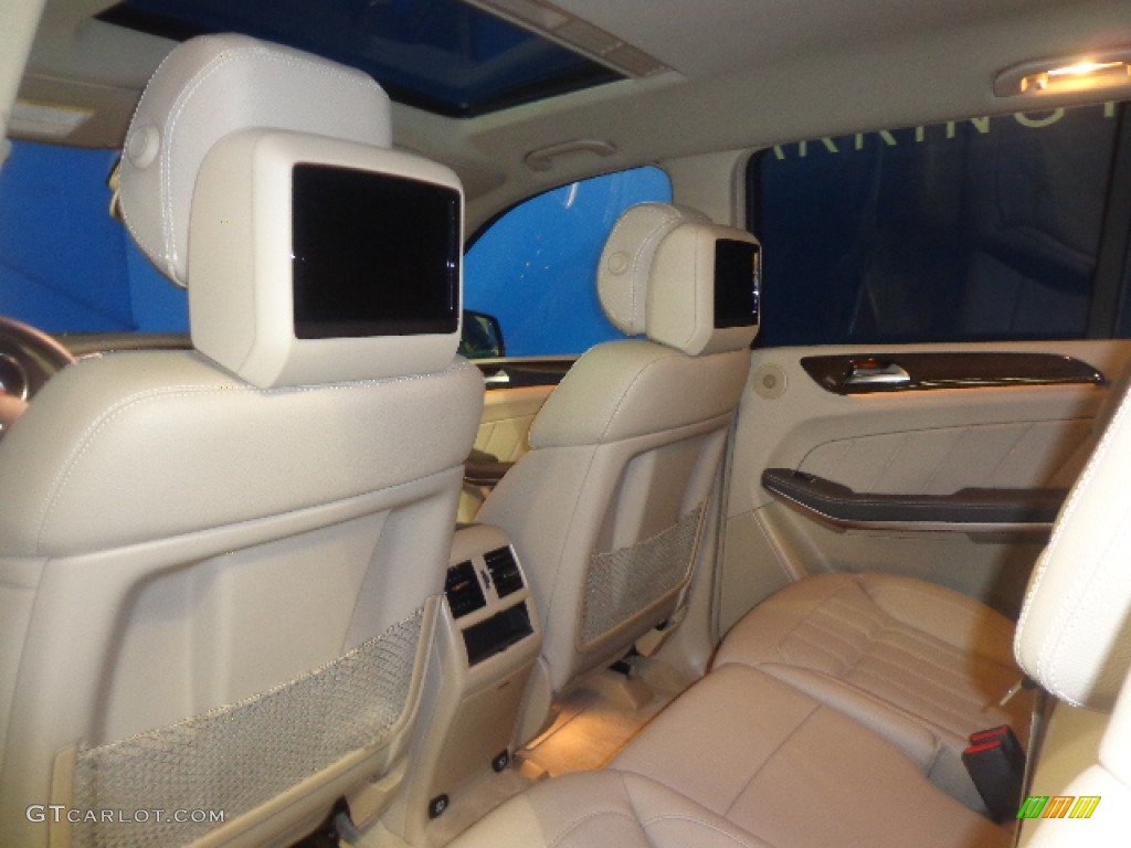 2013 GL 450 4Matic - Cinnabar Red Metallic / Almond Beige photo #37