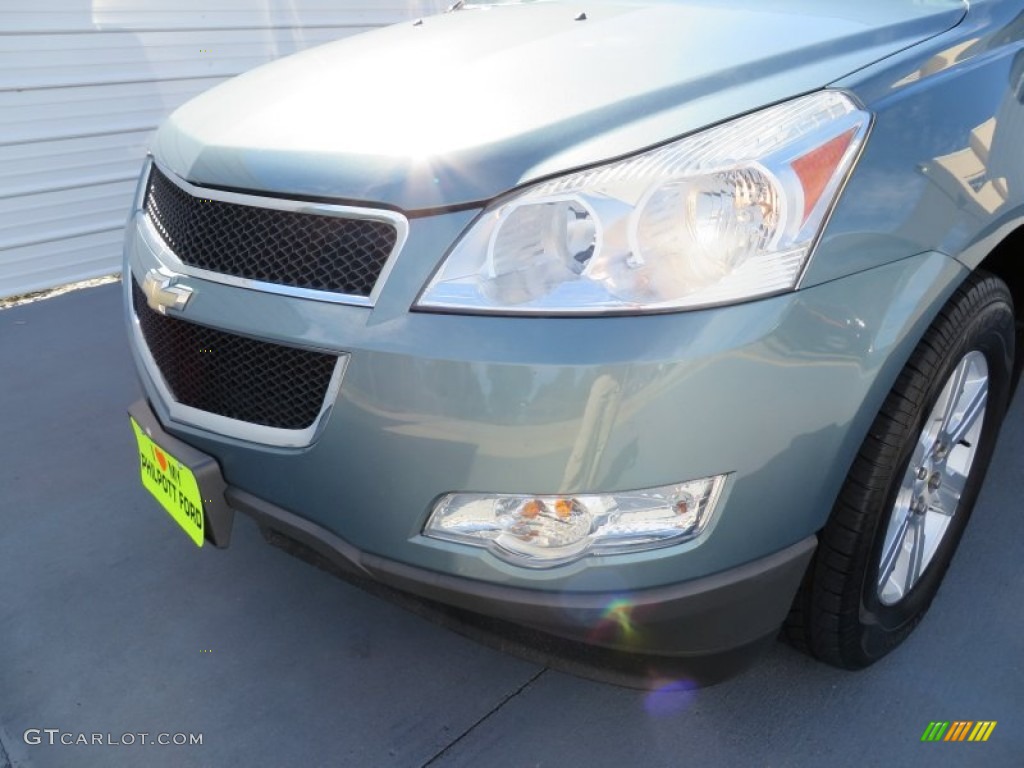 2009 Traverse LT - Silver Moss Metallic / Ebony photo #11