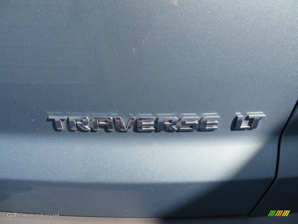 2009 Traverse LT - Silver Moss Metallic / Ebony photo #17