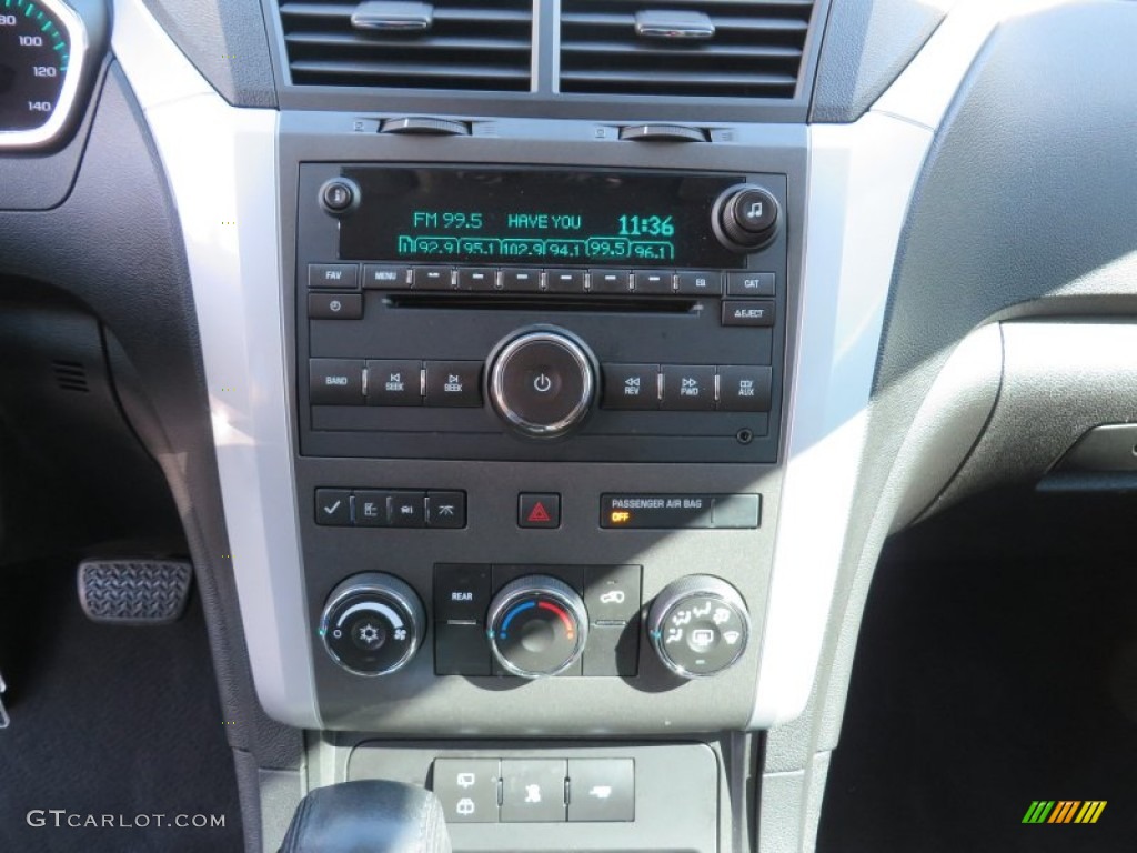 2009 Traverse LT - Silver Moss Metallic / Ebony photo #34