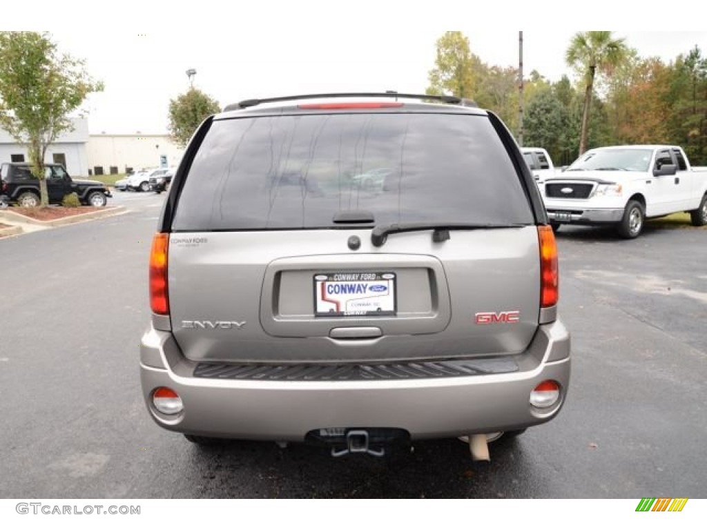 2007 Envoy SLE - Sand Beige Metallic / Light Gray photo #6