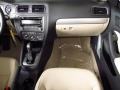 Black - Jetta SE Sedan Photo No. 14
