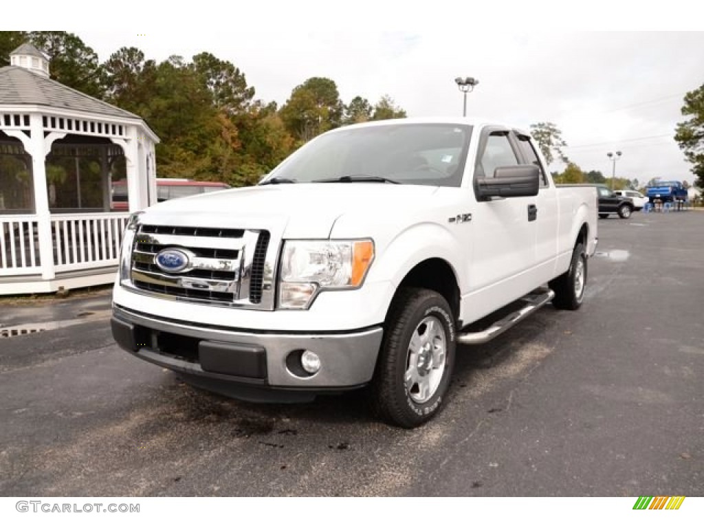 2011 F150 XLT SuperCab - Oxford White / Steel Gray photo #1