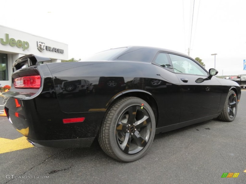 2014 Challenger R/T Blacktop - Black / Dark Slate Gray photo #8