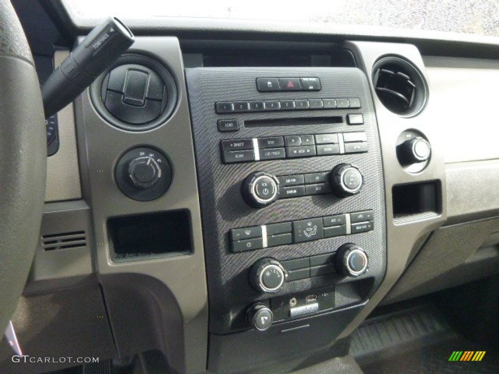 2009 Ford F150 STX SuperCab 4x4 Controls Photos