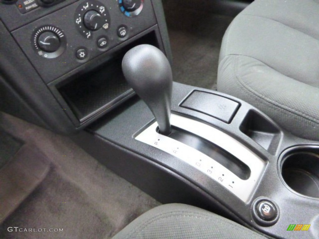 2004 Grand Prix GT Sedan - Galaxy Silver Metallic / Dark Pewter photo #21