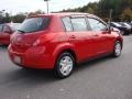 Red Alert - Versa 1.8 S Hatchback Photo No. 5